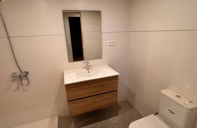 WhatsApp Image 2025-11-05 at 13.42.06 (5)