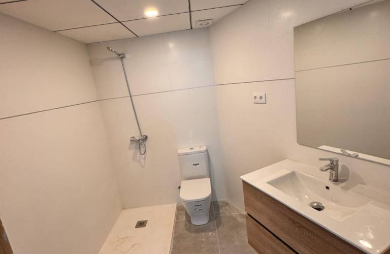 WhatsApp Image 2025-11-05 at 13.42.07 (5)